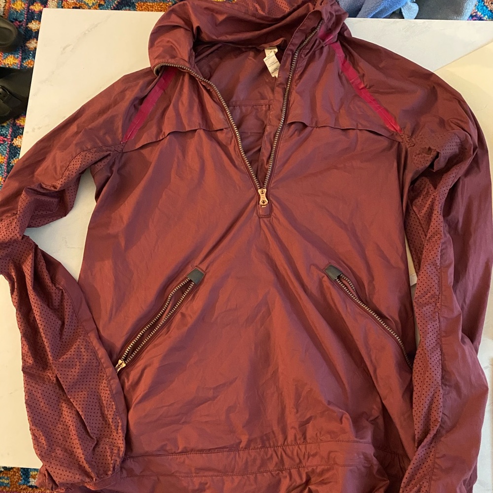 Lululemon maroon windbreaker jacket